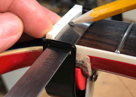 Marking the fret height with feeler gauges in the Safe Slot