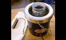 Glue pot